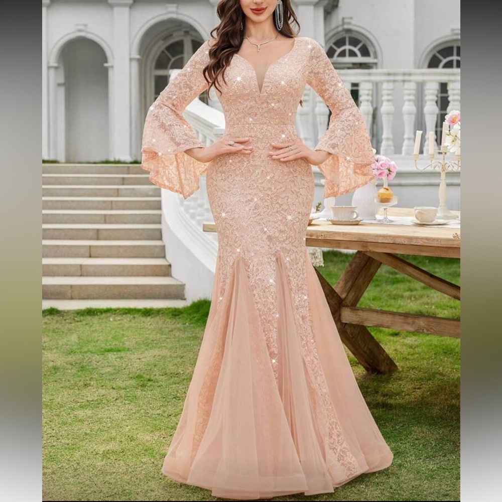 Elegant Lace Evening Gown in Champagne